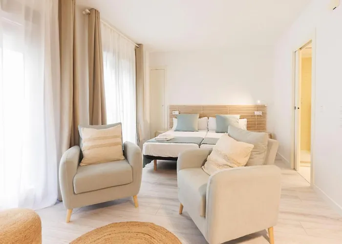 Bravissimo Placa Catalunya 1-2, Studio Apartment