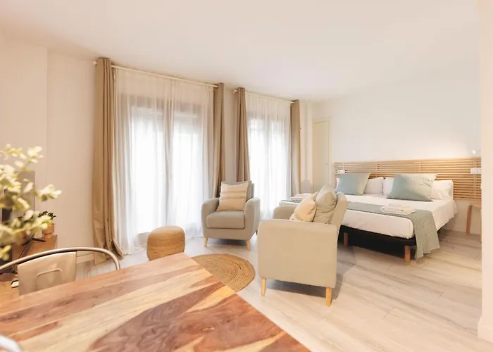 Bravissimo Placa Catalunya 1-2, Studio Apartment